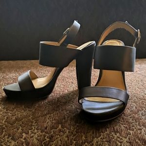 Black chunky high heels women's size 8.5